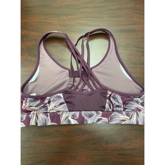 Floral Print Strappy Ventilated Sports Bra in Dark Berry - Picture 3 of 9